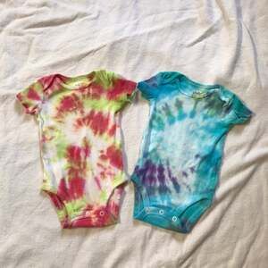 Spiral‎ Tie Dye Onesie 0-3 months